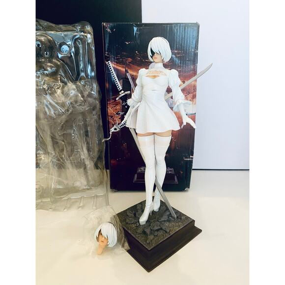 NieR: Automata 2B White Dress Interchangeable Heads Figure - Picture 2 of 11